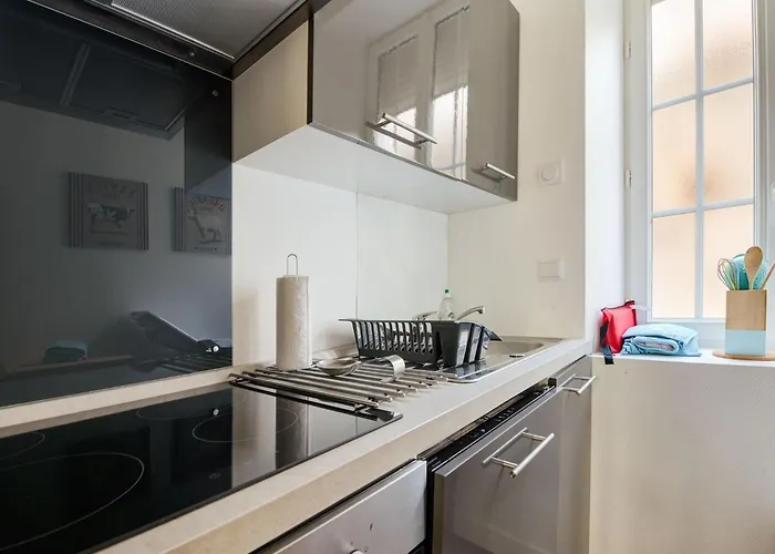 Seaside Serenity In Normandy Lejlighed